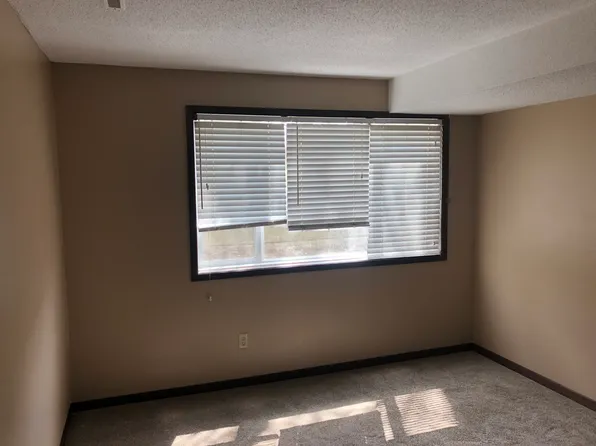 1122 Estron St, Iowa City, IA 52246