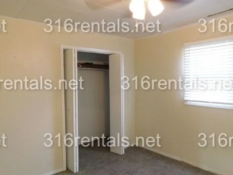 621 Osage St — Photo 11