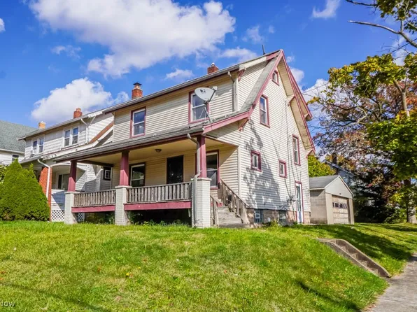 403 N Saint Clair St, Girard, OH 44420