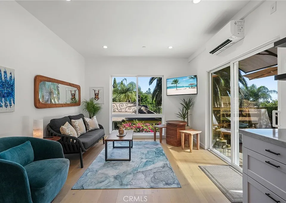 2258 Helios Dr