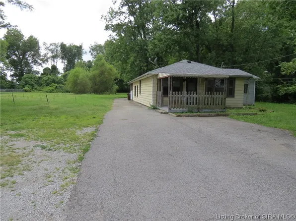 1525 Lynch Lane, Clarksville, IN 47129