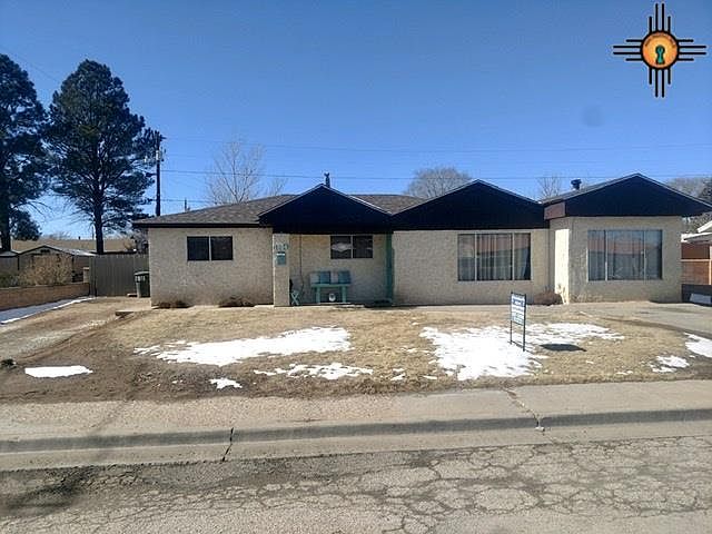 1st image of 1004 Birch St