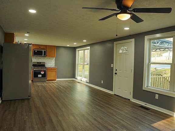 Living/Kitchen