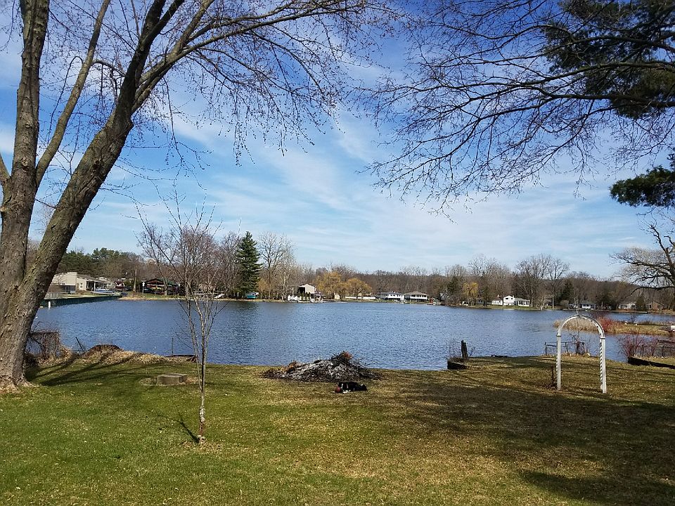 2nd image of 1815 Viola Dr