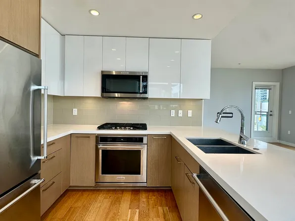 5311 Cedarbridge Way #208, Richmond, BC V6X 0M3