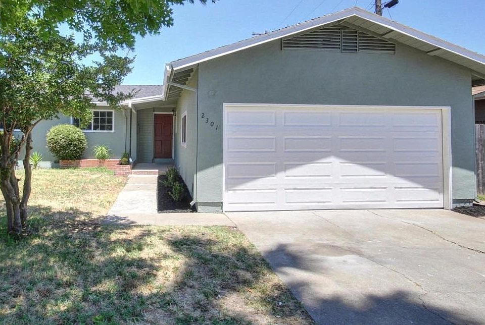 1st image of 2301 Turnesa Ave
