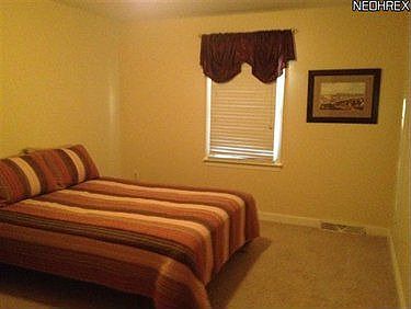 4th image of 211 Talsman Dr Unit 2