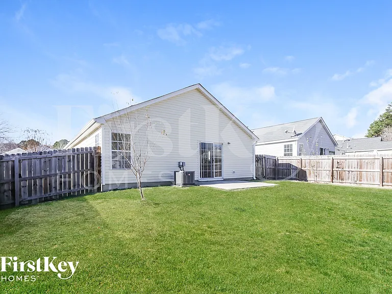 4952 Silverdene St — Photo 15