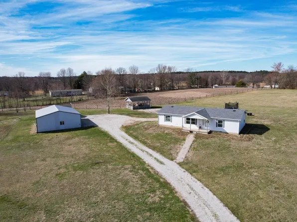 6955 Taylorville Rd, Tennyson, IN 47637