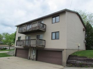 4003 Westover Rd SE APT A, Cedar Rapids, IA 52403