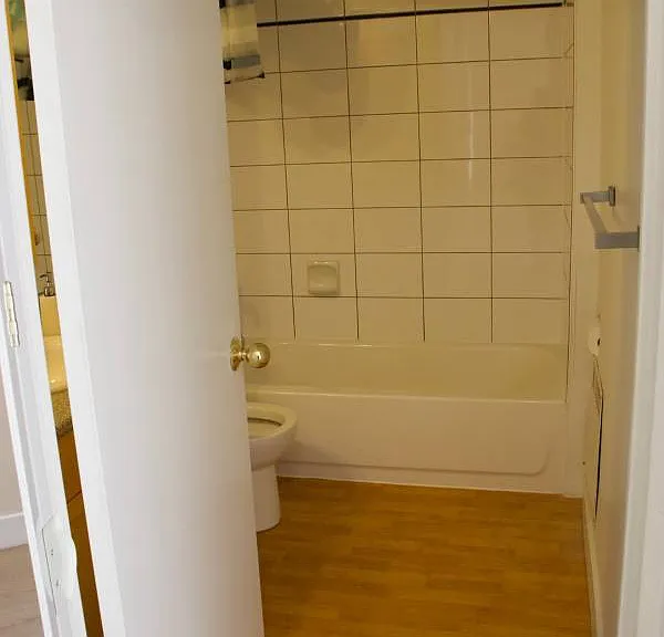 5550 Cambie St — Photo 5
