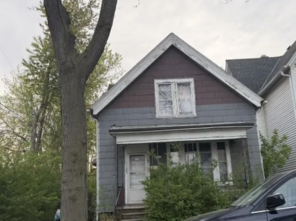 2620 S Pine AVENUE, Milwaukee, WI 53207
