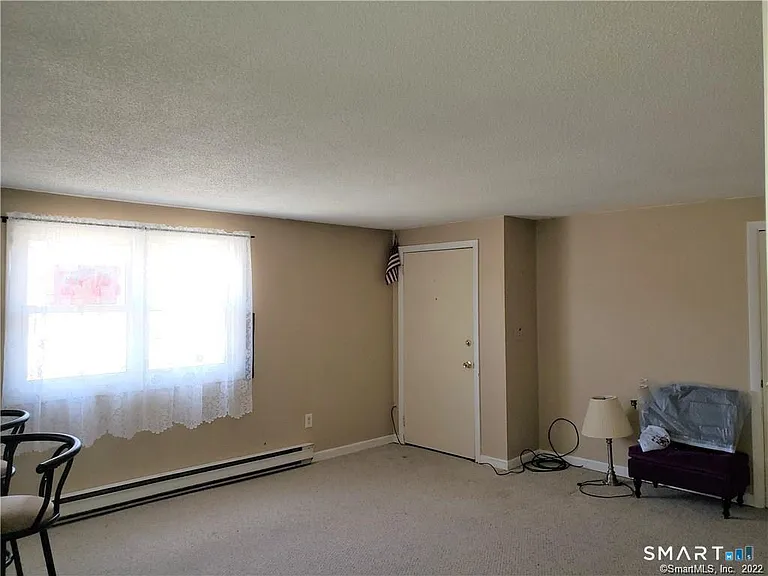 8 White Oak Rd #D — Photo 7