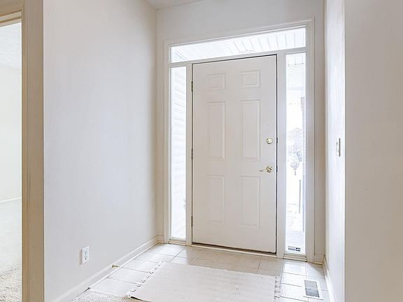 3rd image of 13851 Sahler St