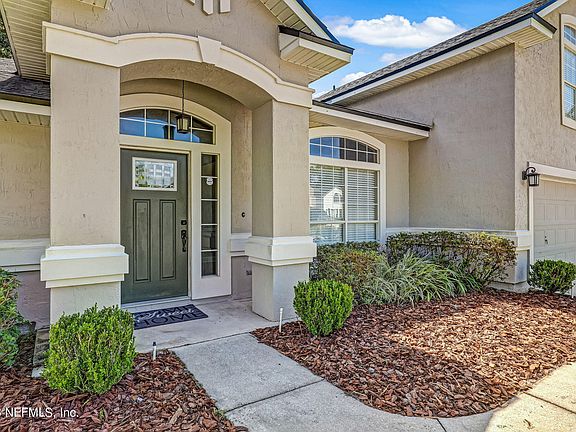 4th image of 416 TWIN OAKS Lane