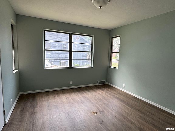 4th image of 1115 S 9th St