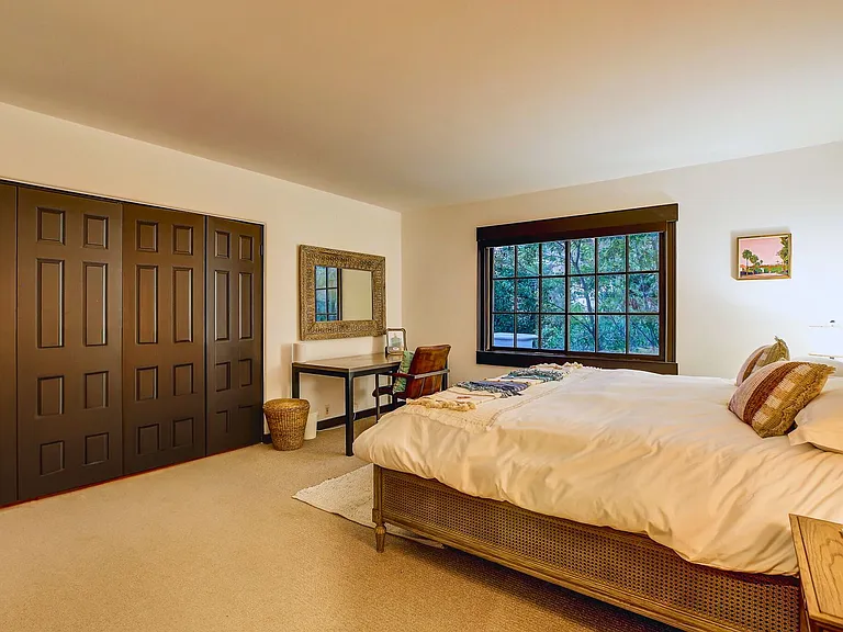 2570 Nichols Canyon Rd — Photo 28