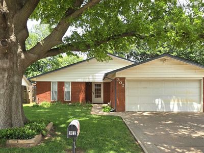 302 S Saddle Rd, Enid, OK, 73703