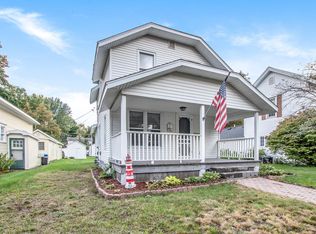 207 N Lewis St, Ludington, MI 49431