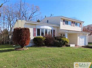 28 Margaret St, Old Bridge, NJ 08857