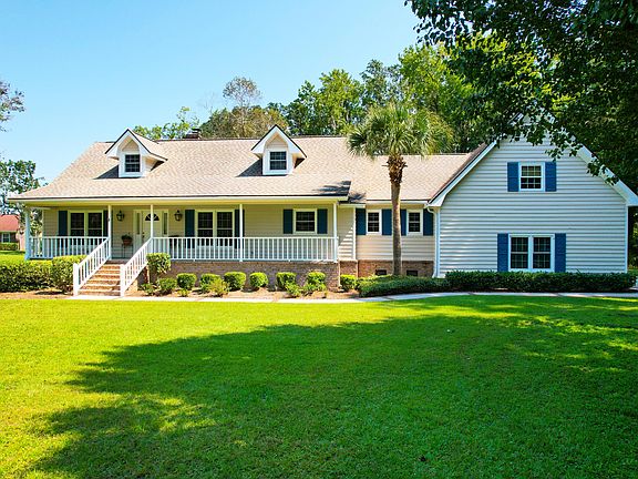 2nd image of 935 River Rd