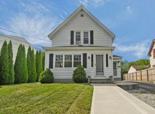 186 High St, Westerly, RI 02891