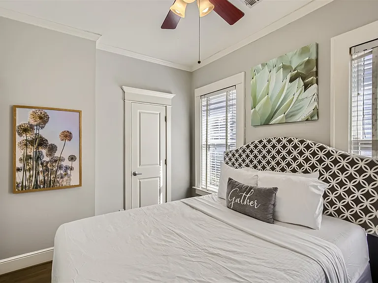 4038 Lemmon Ave #202 — Photo 2