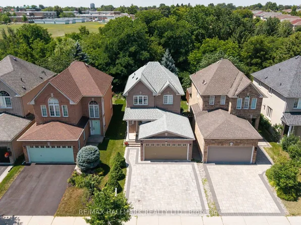 17 Rushingbrook Dr, Richmond Hill, ON L4S 1W6