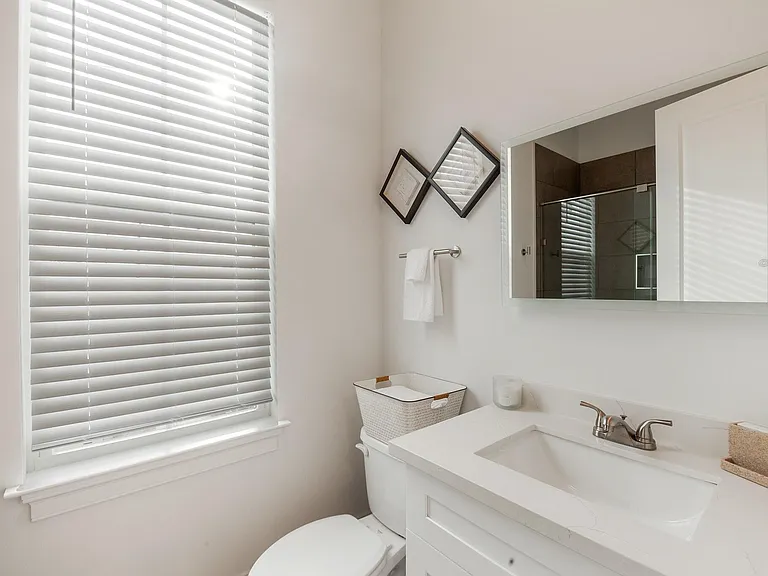 2105 Erato St — Photo 8