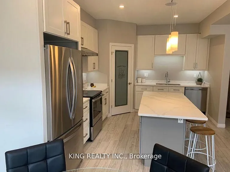 811 Sarnia Rd #60 — Photo 11