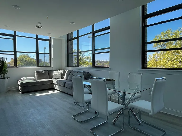 1600 West Hunting Park - Residential — Photo 16