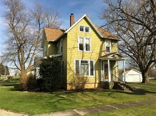 329 N Center St, Oneida, IL 61467