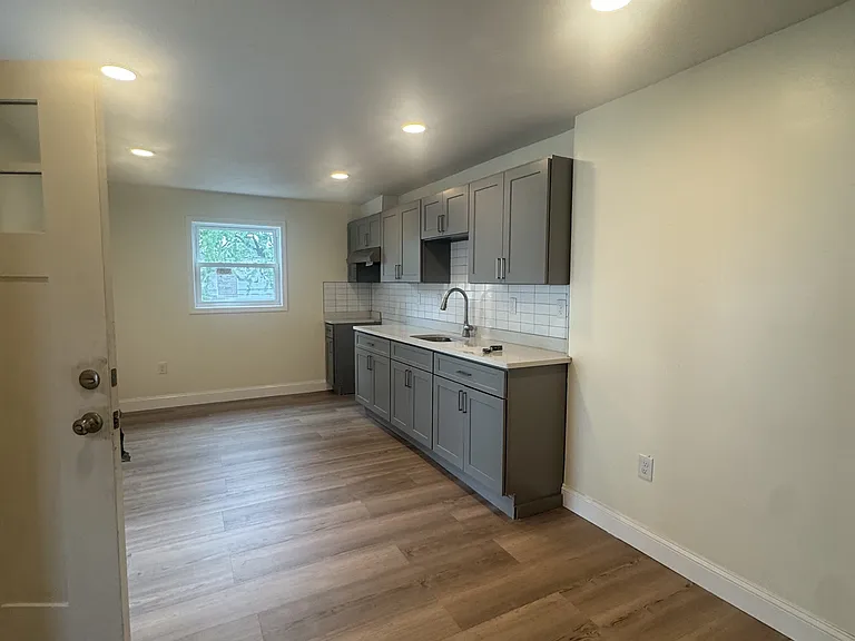 114 Prospect St #1 — Photo 6