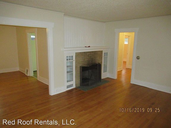 2nd image of 4011 S Park Ave