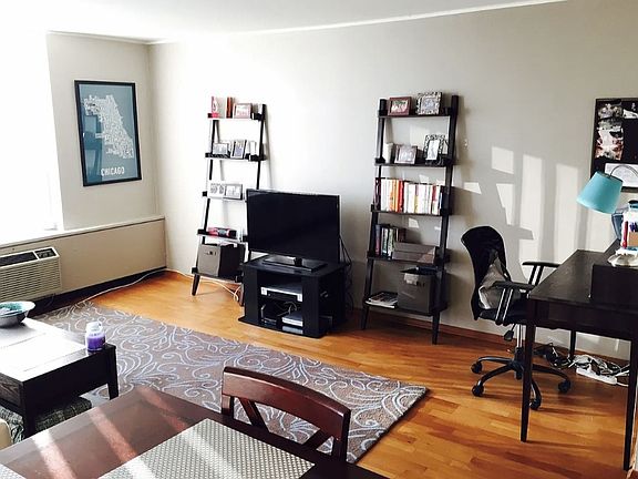 2nd image of 70 W Burton Pl APT 1608