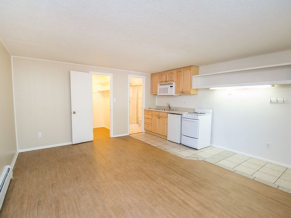 774 19th Street Unit 4 Living Room/Bedroom