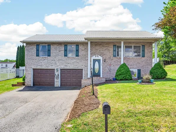 185 Cove Hills Dr, Wytheville, VA 24382