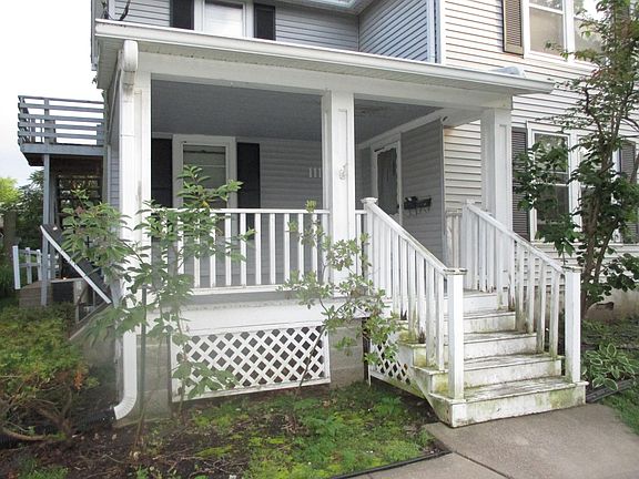 Front Porch facing College St