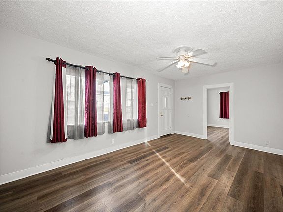 4th image of 214 E Euclid Ave