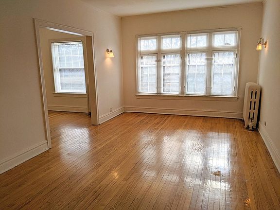 4th image of 813 Washington St #3S