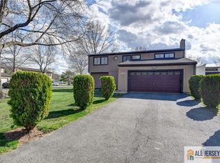139 Dawn Ct, Old Bridge, NJ 08857