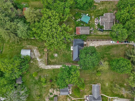 3rd image of 899 Inderrieden Rd