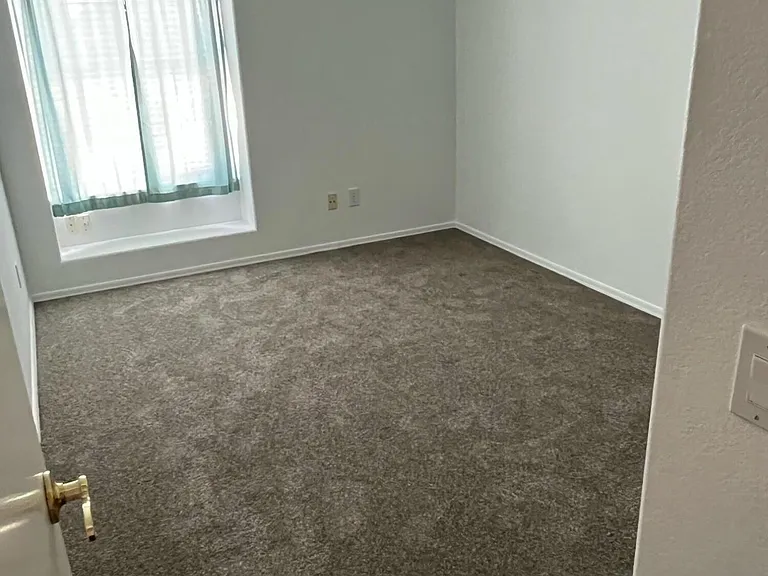 8 W Marco Polo Rd — Photo 7