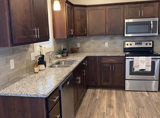 7904 S 39th St, Lincoln, NE 68516