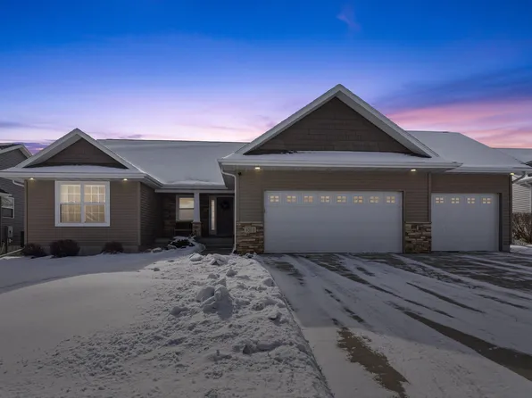 4301 Sonoma Dr, Cedar Falls, IA 50613