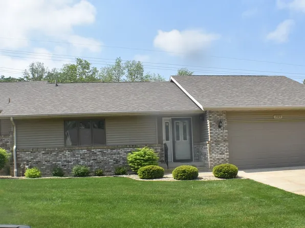 1925 W Mesa Dr #1, Freeport, IL 61032