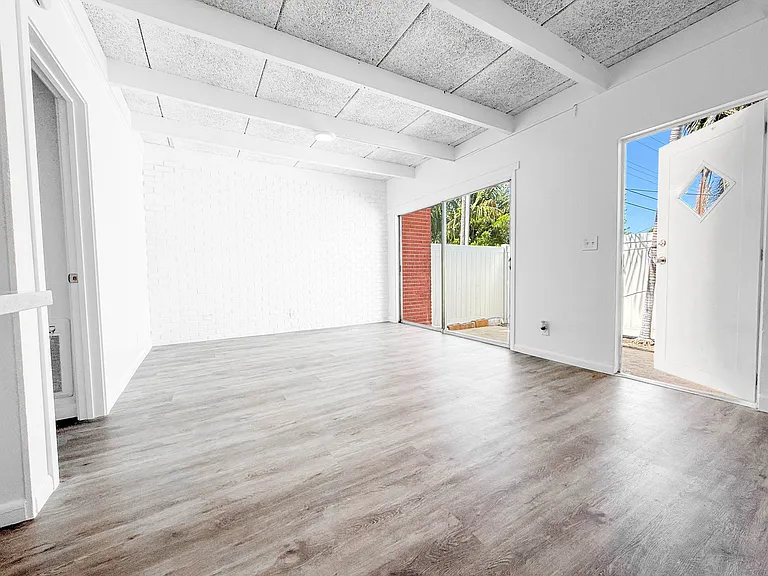 1025 S K St #5 — Photo 4