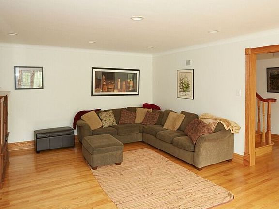 3rd image of 1112 N Euclid Ave