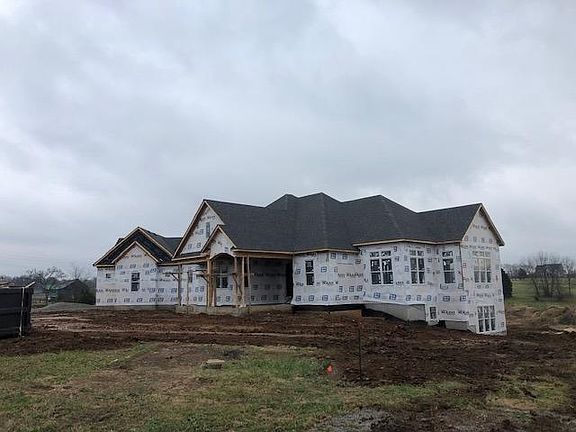 3rd image of 205 The Oaks Blvd