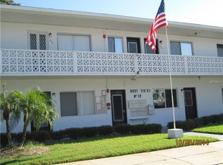 8221 112th St APT 204, Seminole, FL 33772